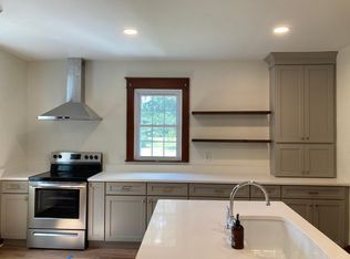215 Manor Ave, Millersville, PA 17551