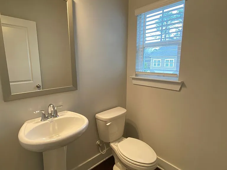 3779 Oxford Cir — Photo 7