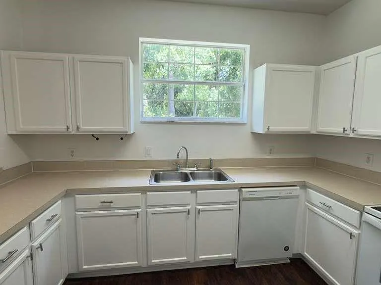 4317 Paradise Cove Ct — Photo 8