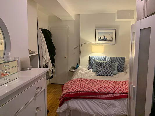 Rented by The Downtown LLC | media 74