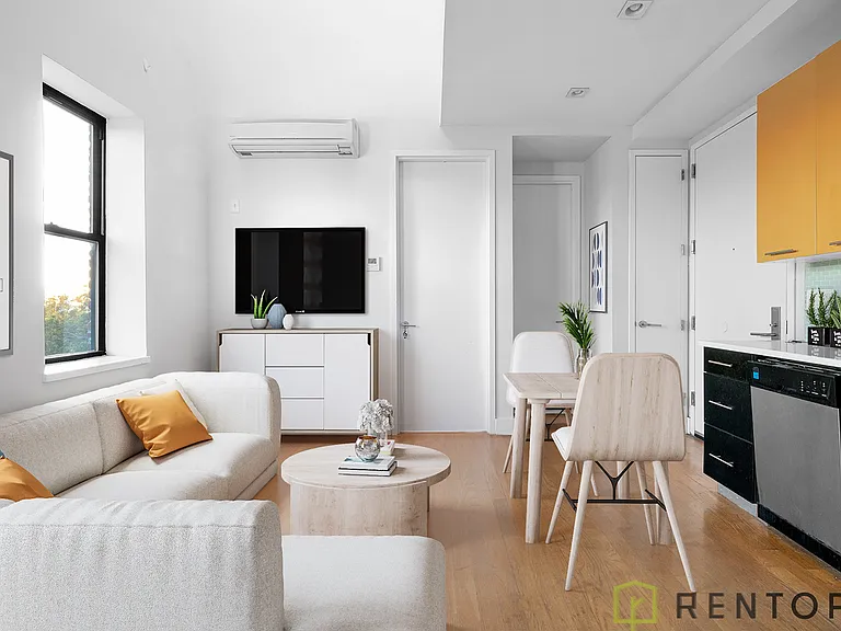 105 Vanderveer St #303B — Photo 1