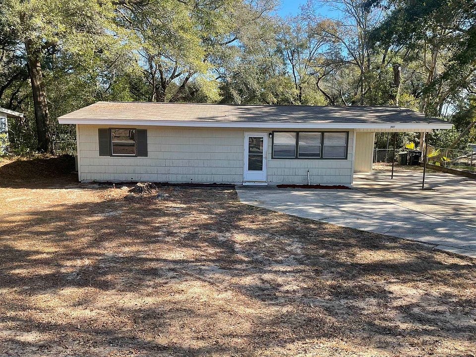 1st image of 3621 S Lakewood Dr