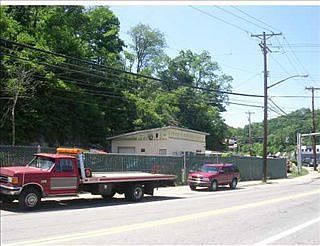 2nd image of 1427 Chartiers Ave
