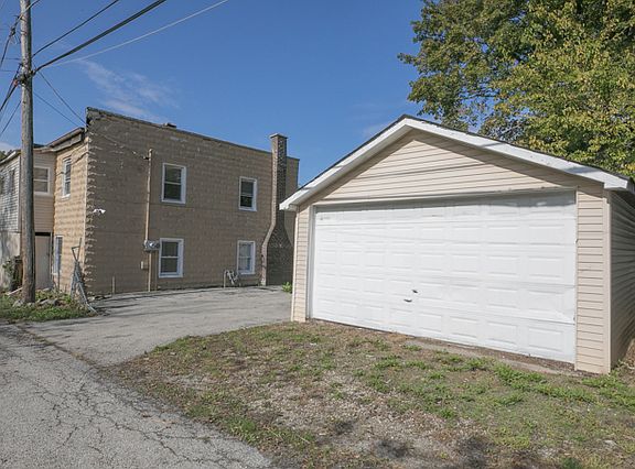3rd image of 645 Massena Ave