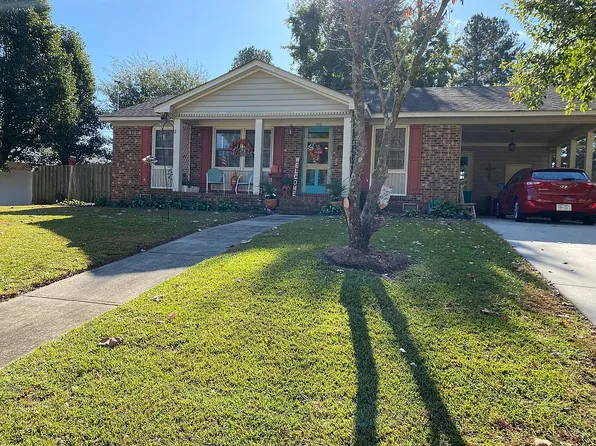 110 Westfield Dr, Dunn, NC 28334