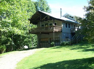 2085 Lotties Creek Rd, Burnsville, NC 28714