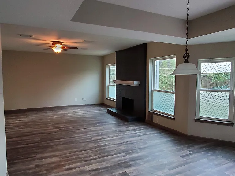 5747 Malcomboro Dr — Photo 6