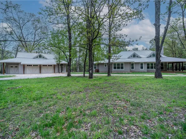 19643 Indigo Dr, Rogers, AR 72756