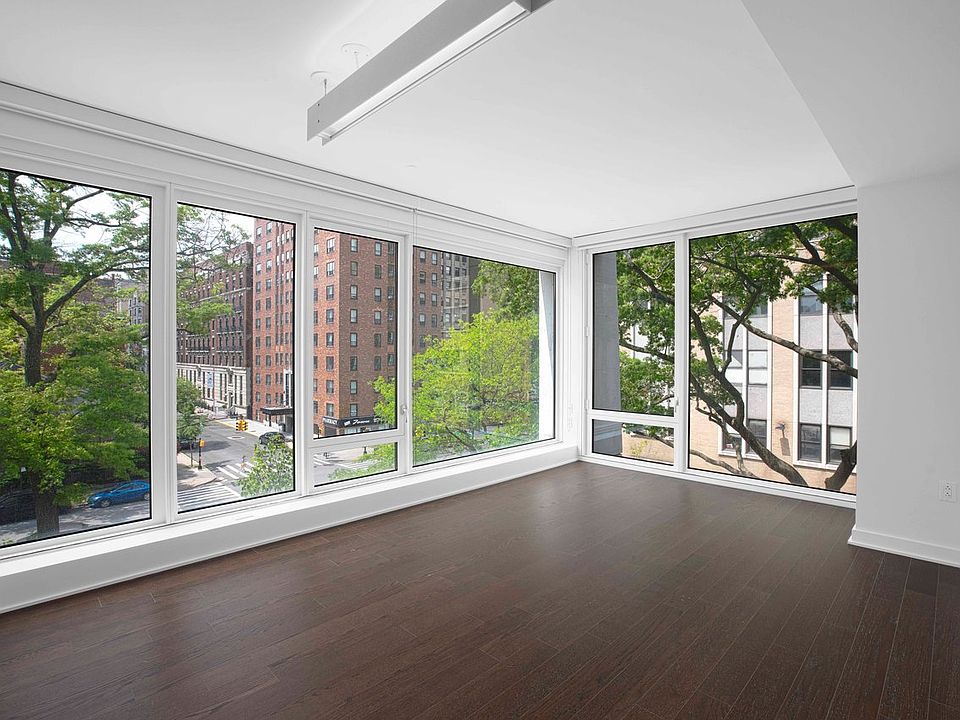 1st image of 400 W 113th St APT 301