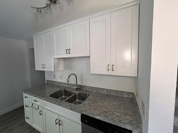 3rd image of 3015 Rainier Ave