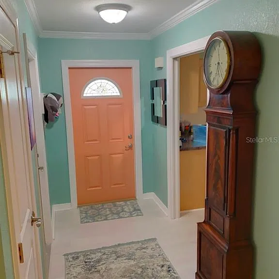323 Dolphin Pkwy — Photo 3