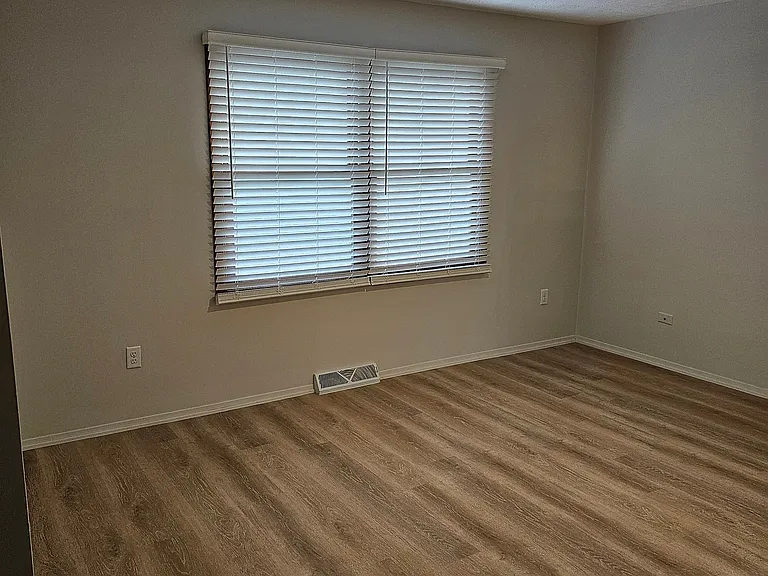 655 Chicago St #2 — Photo 8