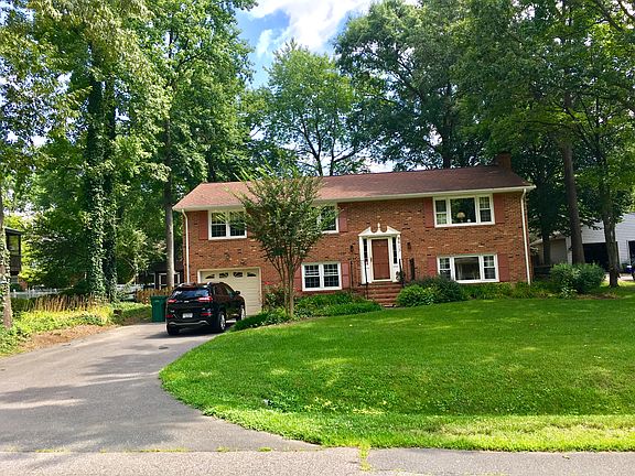 3rd image of 613 Elmwood Dr