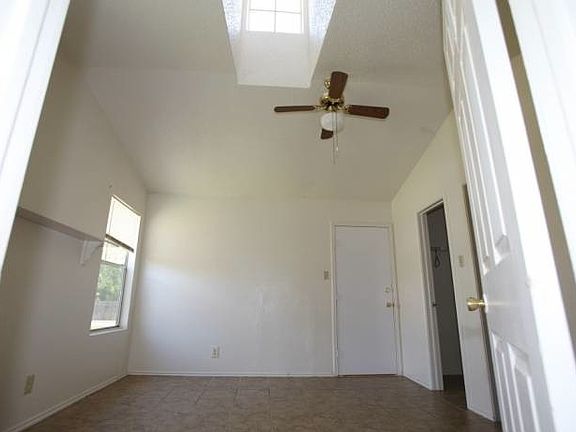 5th image of 13300 Waverly Ct #A
