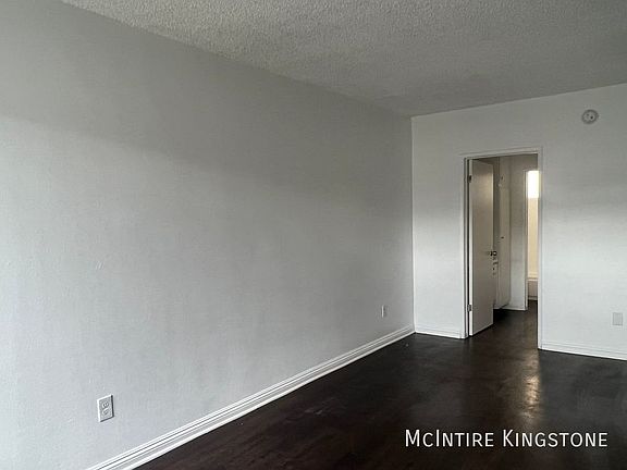 2nd image of 15537 Nordhoff St #21