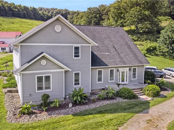 67295 Old Twenty One Rd, Cambridge, OH 43725