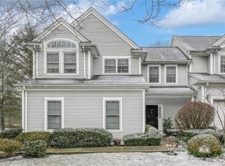 172 Woodlands Dr, Tuxedo Park, NY 10987