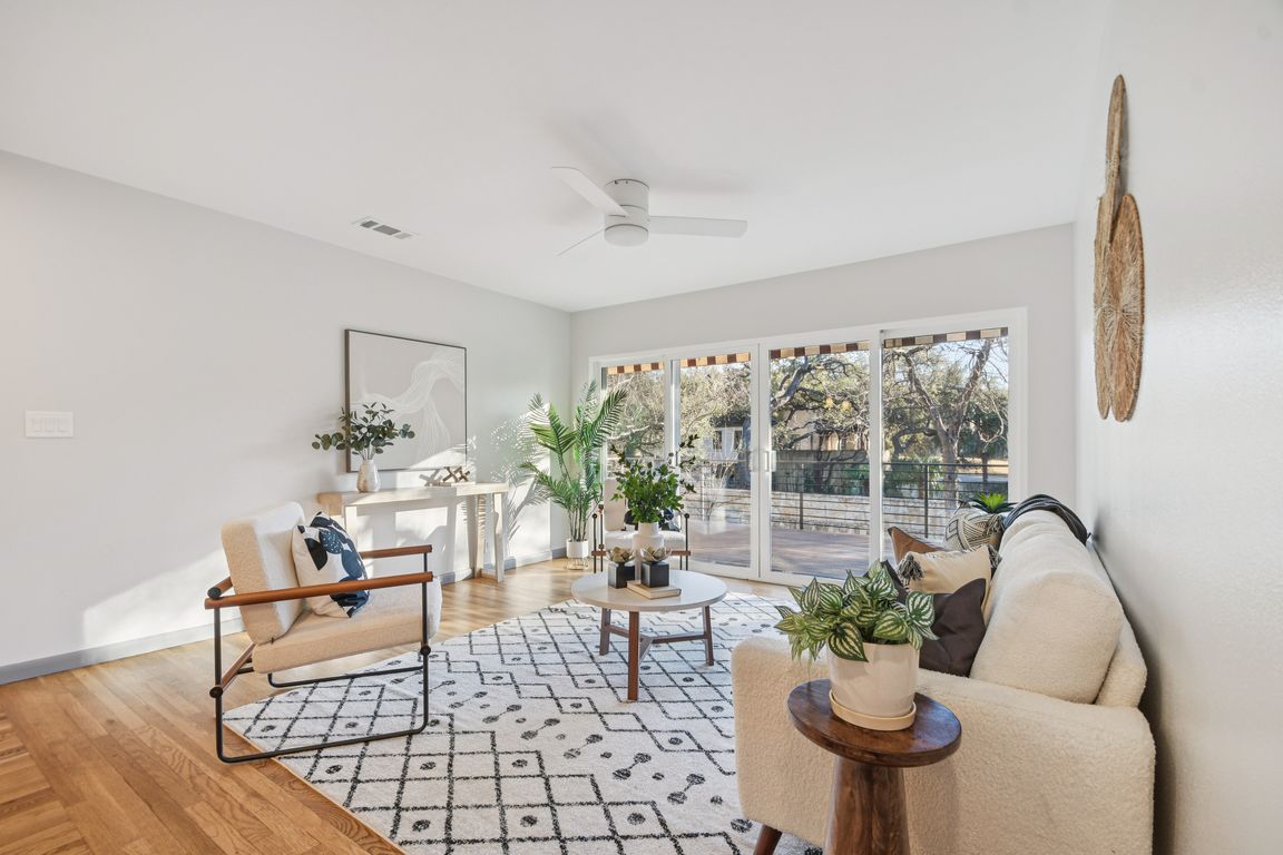 E 38th St-S0602-006.jpg