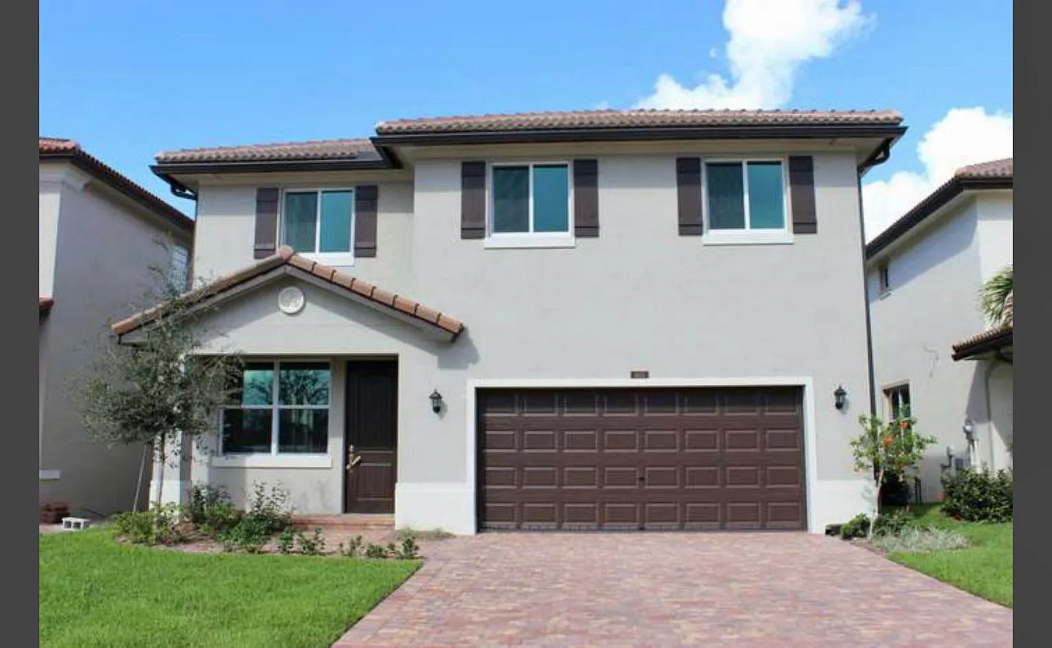 5 bed, 2855 sqft, $4,200 — Photo 1