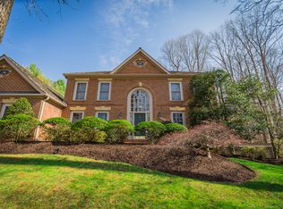 6831 Brimstone Ln, Fairfax Station, VA 22039