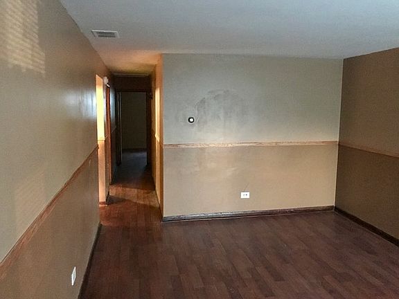 3rd image of 7755 S Maryland Ave