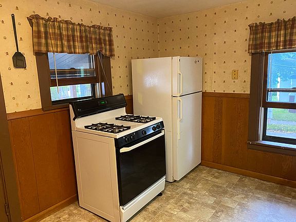 4th image of 121 S 7th St #3C