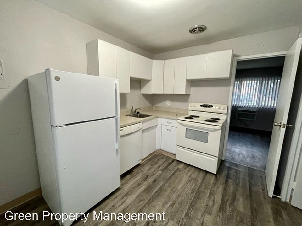 1st image of 2720 Clyde Park Ave SW APT 2