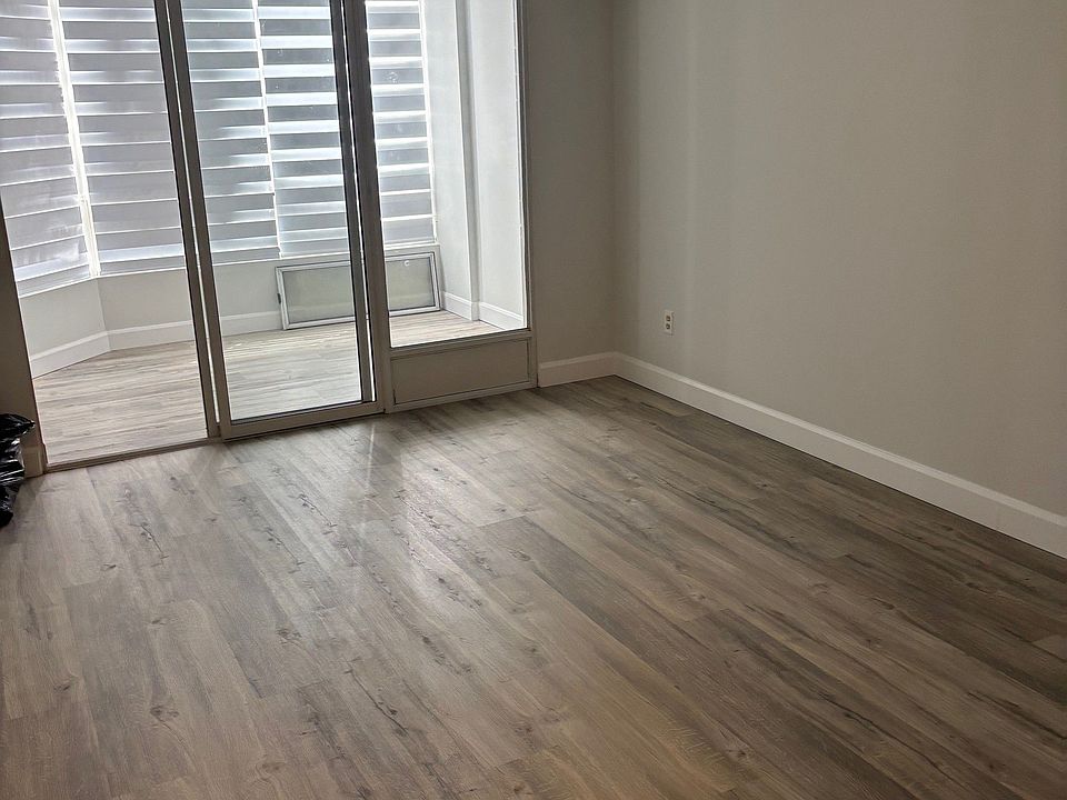 1st image of 26 Hanover Rd #1006