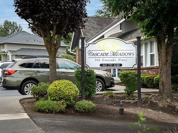 2nd image of 310 Cascade Pl #224