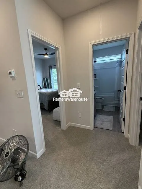 3 bed, 3.0 bath, 1933 sqft, $3,950 — Photo 4