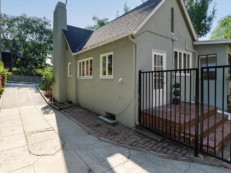 501 Fremont Ln — Photo 27