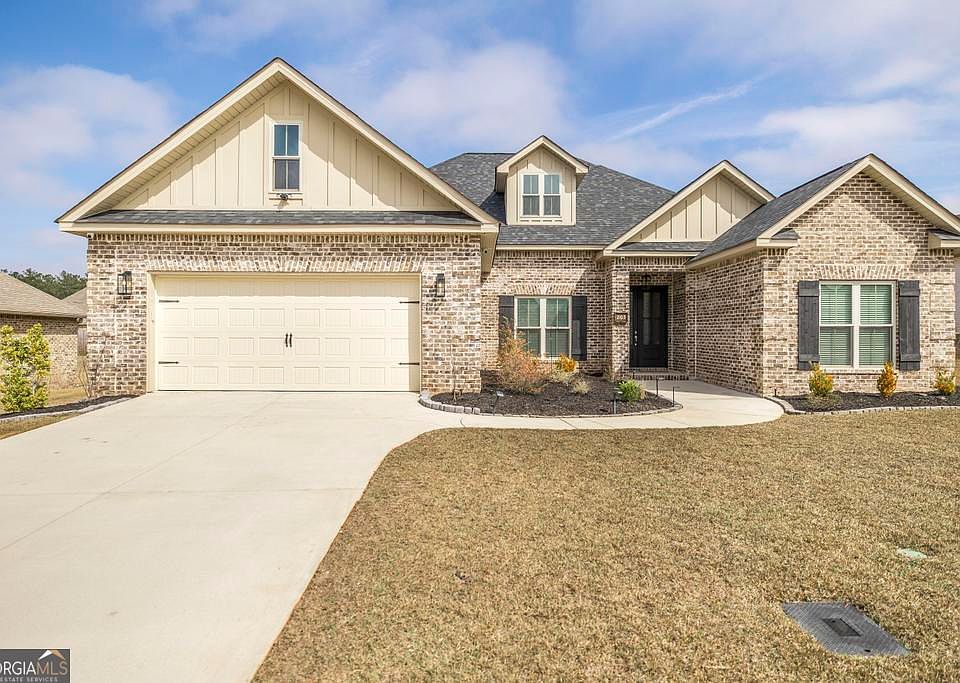 1st image of 205 Foxberry Nook
