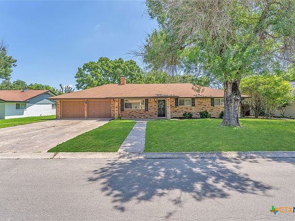 5th image of 1220 Gardenia Dr