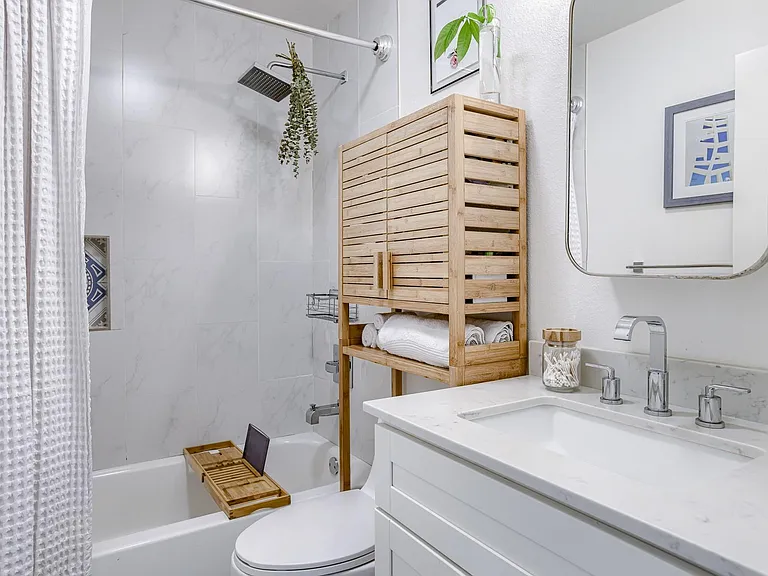 8603 Putnam Dr #102 — Photo 16