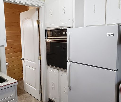2nd image of 1382 109th St