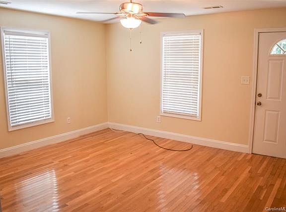 2nd image of 818 Brown St