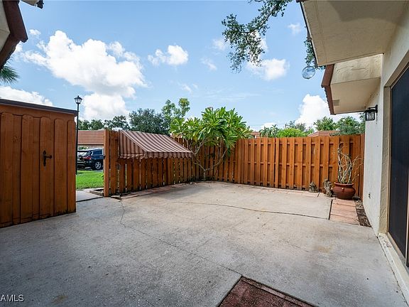 4th image of 1432 Park Shore Cir APT 1
