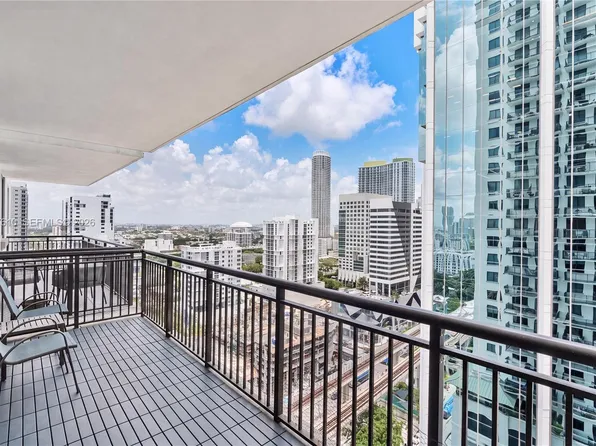 999 SW 1st Ave APT 2115, Miami, FL 33130