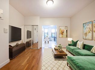 3250 48th St APT 2R, Astoria, NY 11103