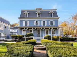 260 Riverside Ave #6, Westport, CT 06880