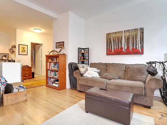 4th image of 364 Grove St APT 1