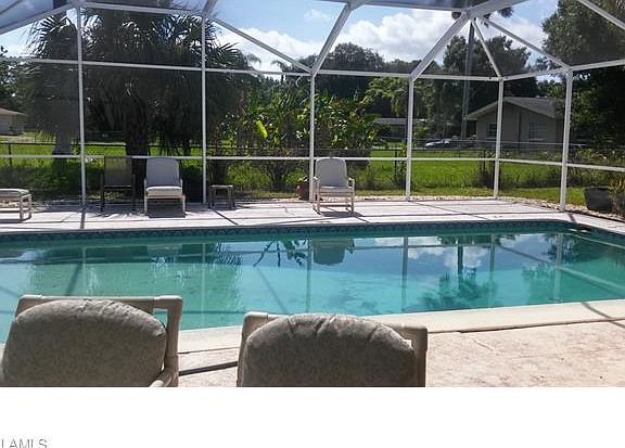 4th image of 169 Crescent Lake Dr