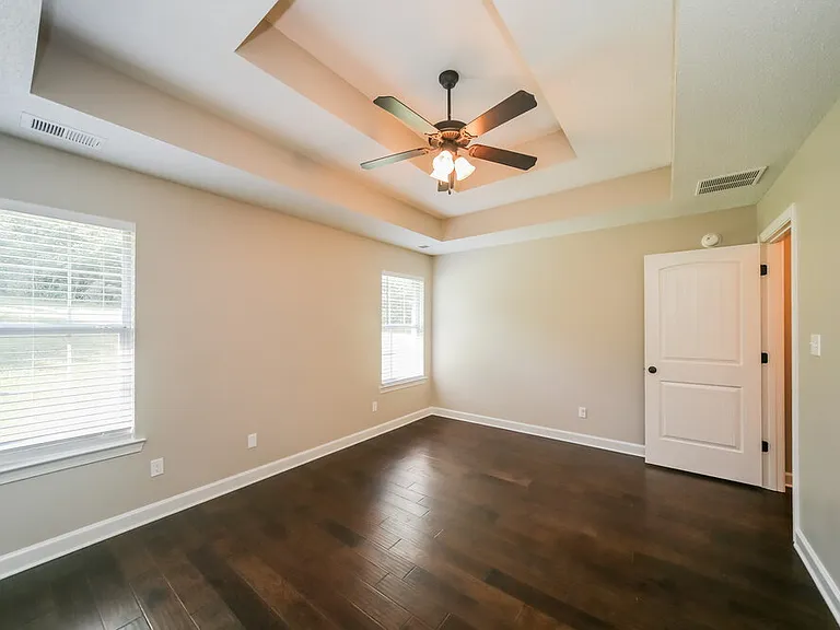 5714 Kingsman Dr — Photo 11
