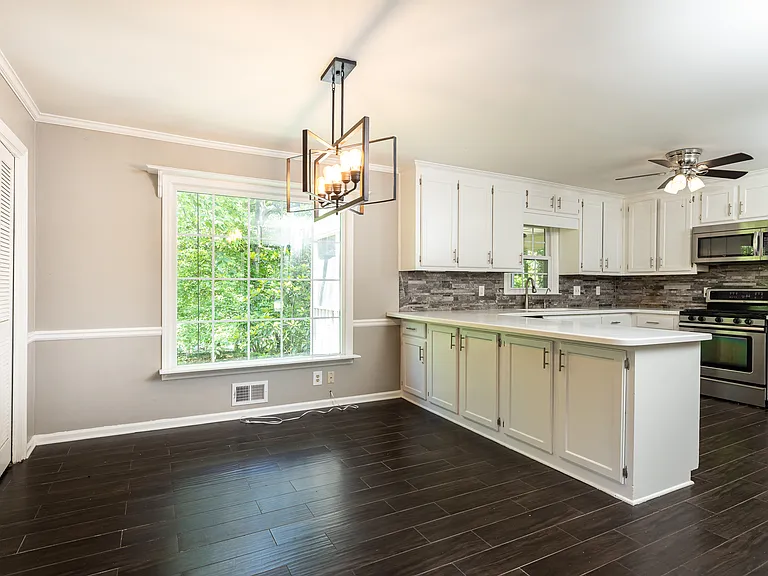 2124 Rockland Ct — Photo 24