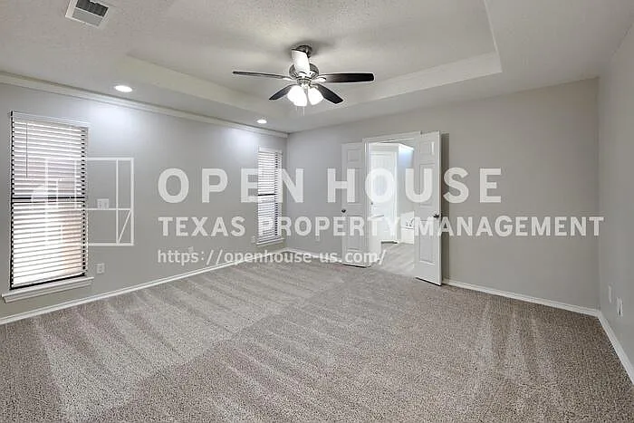 1520 Barclay Dr — Photo 9