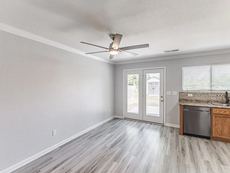 163 Sedgewick Dr — Photo 11