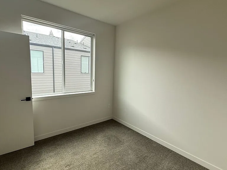 Emerald Townhomes — Photo 39