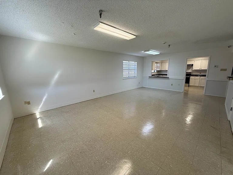 208 Diplomat Way — Photo 6