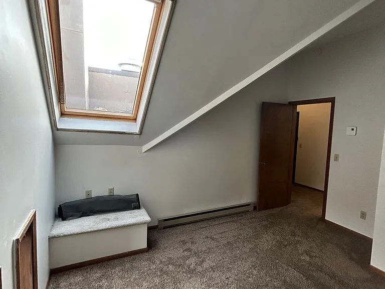 442 Belgrade Ave — Photo 16