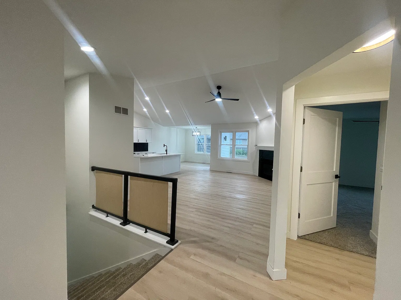 2 bed, 1700 sqft, $2,500 — Photo 4